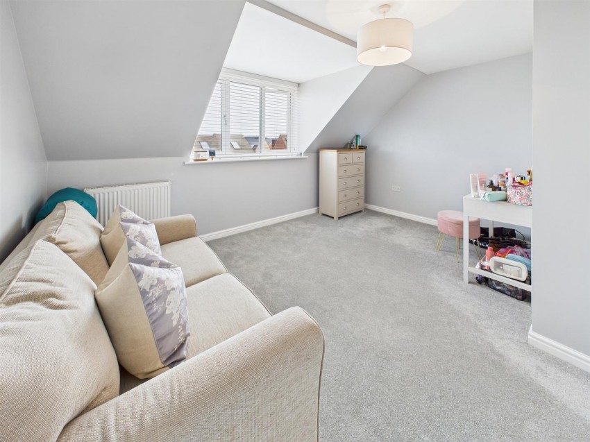 Images for Yew Tree Road, Brockworth, Gloucester