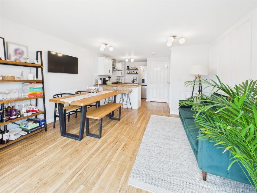 Images for Yew Tree Road, Brockworth, Gloucester