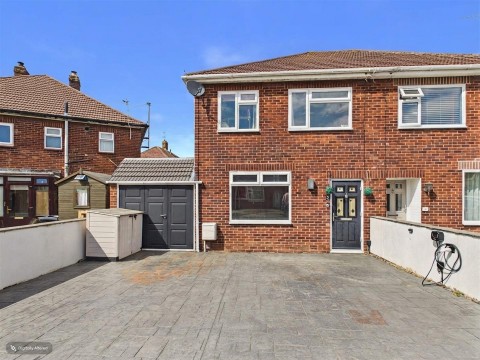 View Full Details for Grisedale Close, Longlevens, Gloucester