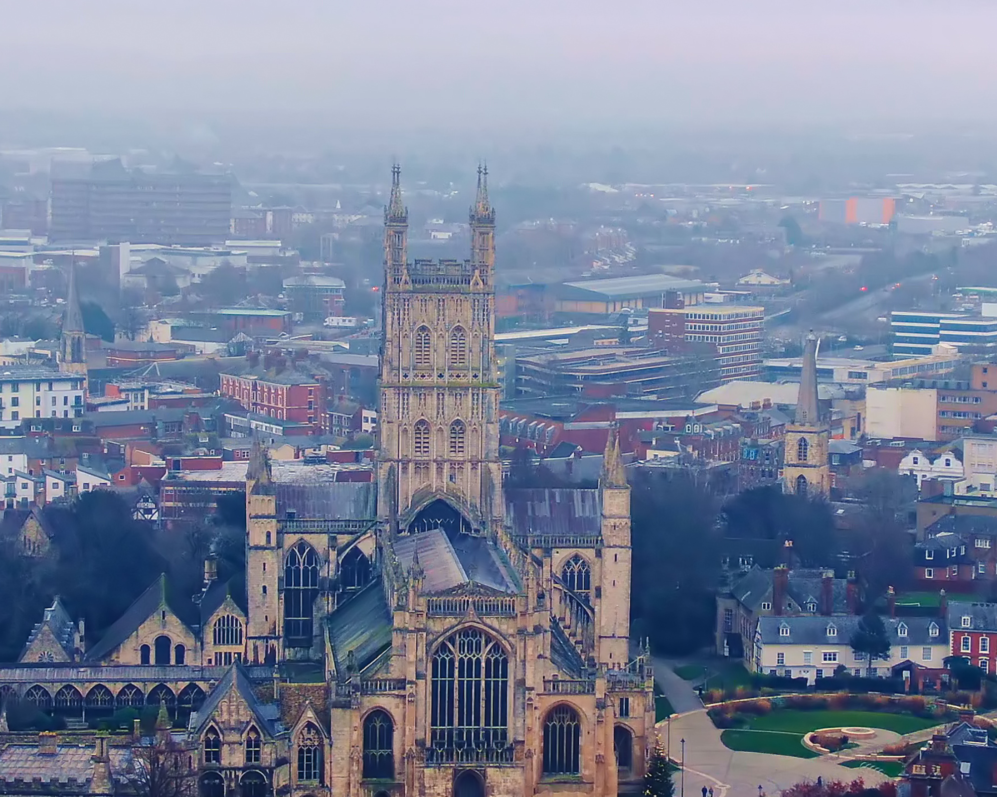 View of Gloucester Cathedral highlighting the role of estate agents in Gloucester's private rented sector, where 1 in 4.6 homes are rented.
